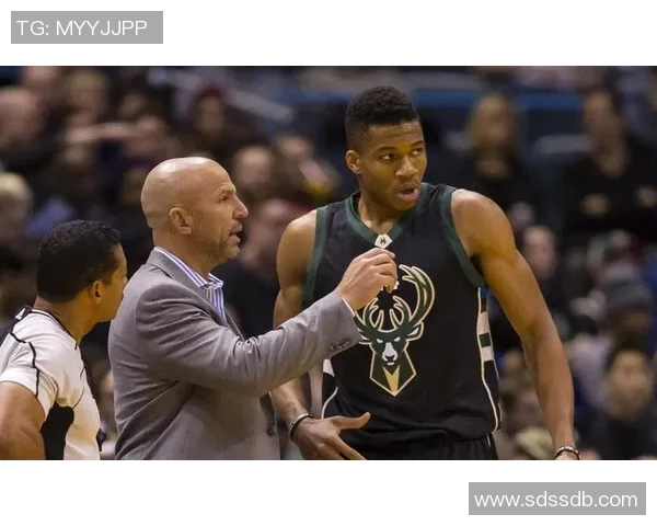 字母哥与教练激烈争执冲突升级 双方情绪失控引发广泛关注 字母哥与教练激烈争执冲突升级 双方情绪失控引发广泛关注