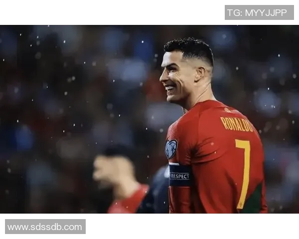 C罗从贫困少年到全球足球巨星的奋斗历程与背后不为人知的故事