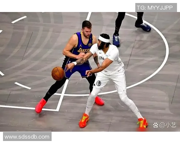 浓眉回应批评：我只专注于比赛