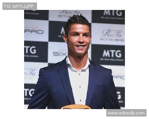 C罗背后的故事：从少年到巨星之路