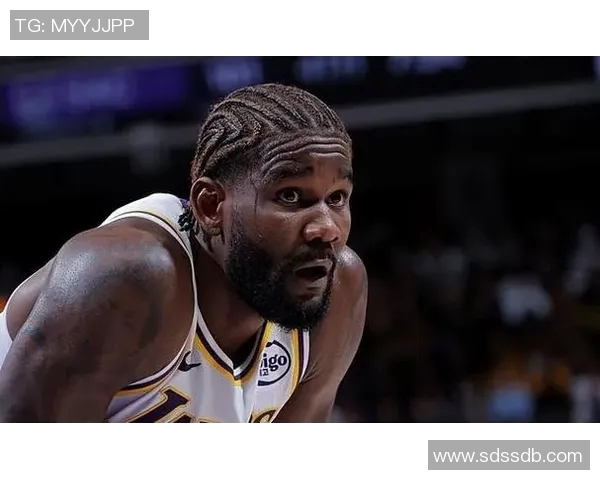 NBA交易新闻：湖人迎来重磅内线新援